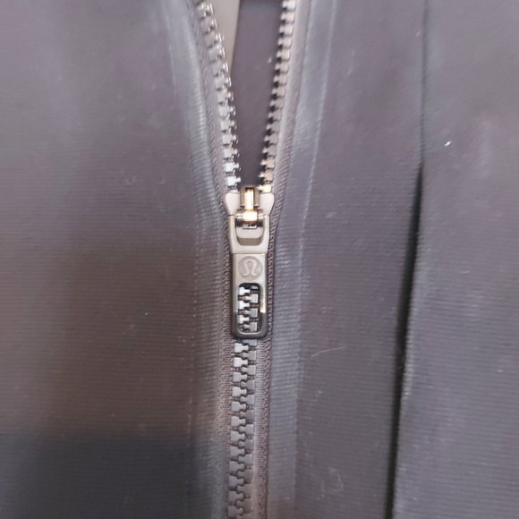 💥Host Pick💥 Lululemon Sojourn Jacket - Picture 8 of 12